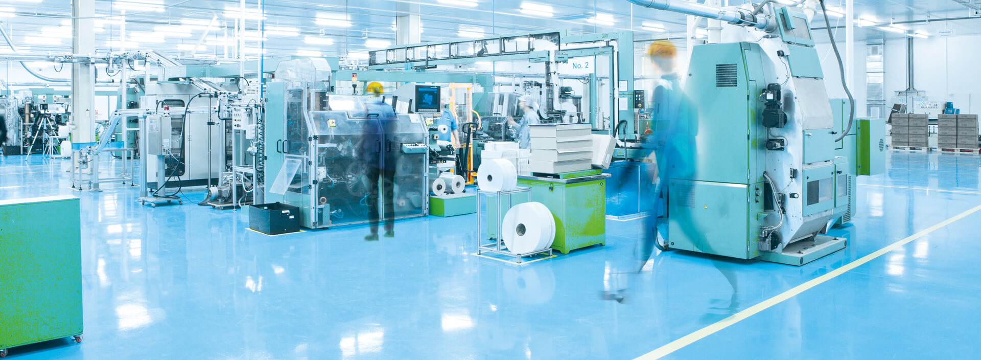 bjb-smd-leiterplattenklemmen-produktion-mit-mitarbeitern_1920x1920 (1)